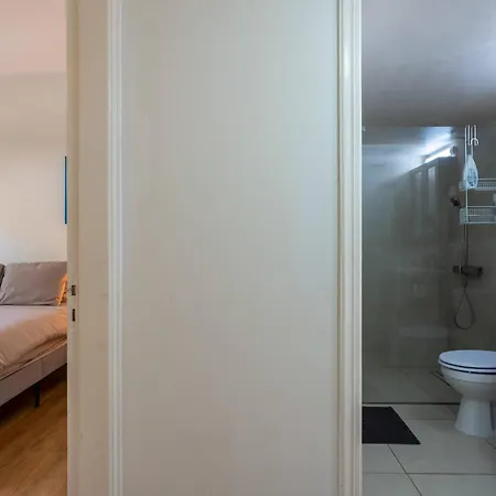 Beachside 2br With Garden & Bbq In Ferienhaus