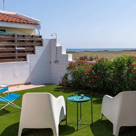 Beachside 2br With Garden & Bbq In * Perivolia