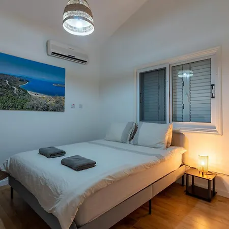 Ferienhaus Beachside 2br With Garden & Bbq In Perivolia