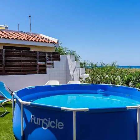 Beachside 3br With Garden & Bbq In Casa de Férias *